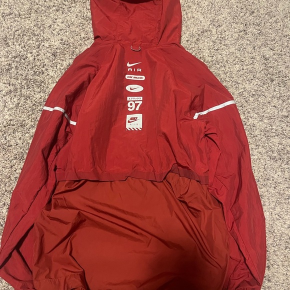 red nike rain jacket - Picture 2 of 3